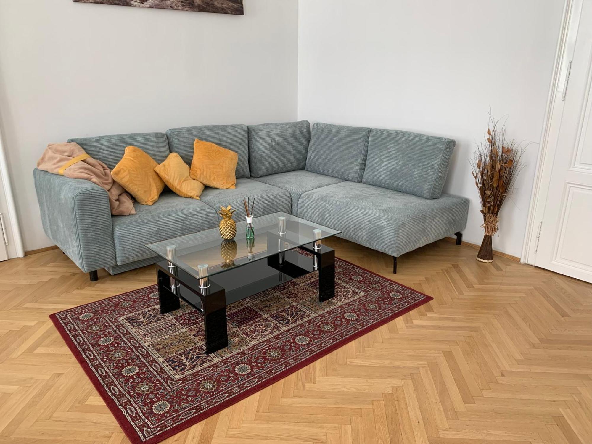 Apartments Opera Wina Bagian luar foto