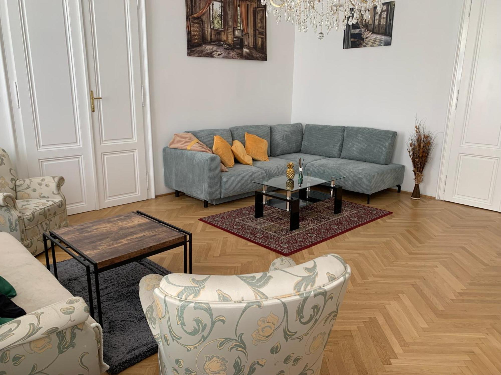 Apartments Opera Wina Bagian luar foto